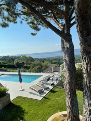 Villa Les 3 Pins - Spacious Escape with Private Pool and Panoramic Views of the St-Tropez Gulf